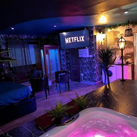Marbella Logement Privatif -Jacuzzi-Sauna Ла Валет-дю-Вар Екстериор снимка