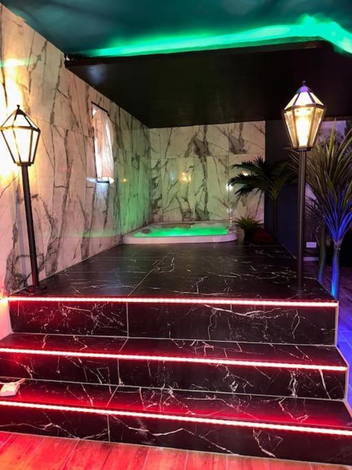 Marbella Logement Privatif -Jacuzzi-Sauna Ла Валет-дю-Вар Екстериор снимка